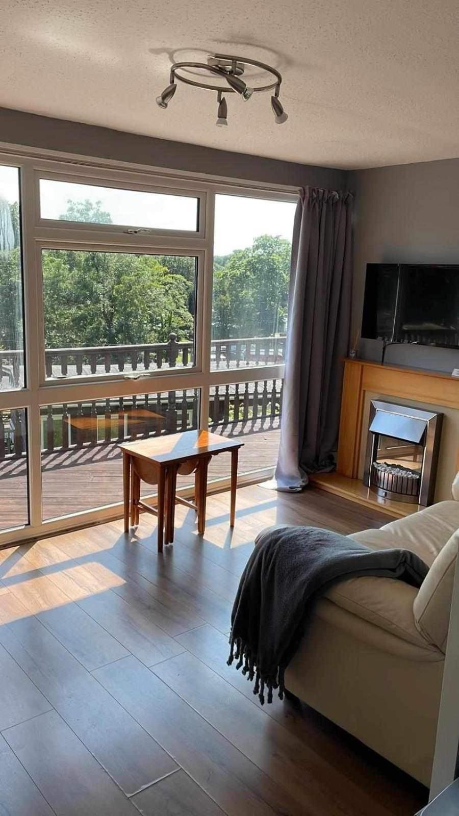 180 River View Cabin Caeathro Buitenkant foto